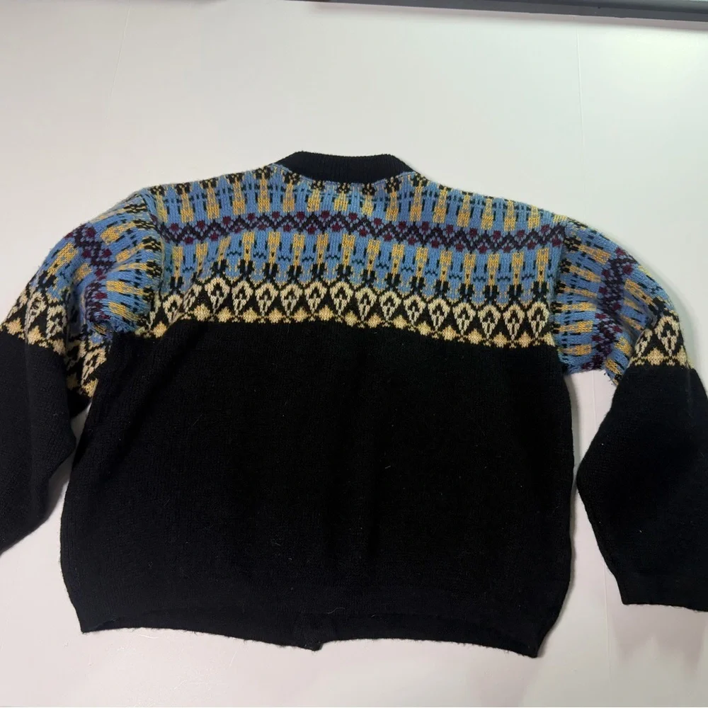 Vintage Avon Knit Canadian Wool Elegant Black Knit Sweater with Silver Button - Picture 6 of 6